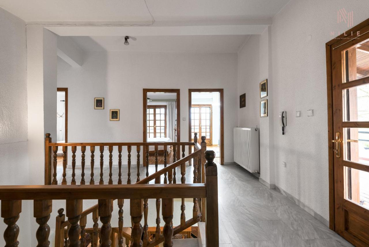 Classico, Nilie Hospitality Mgmt Foustani المظهر الخارجي الصورة